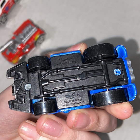 Lot of 3 Tonka Emergency Vehicles Fire Truck Tow Truck & Ambulance - Picture 11 of 11